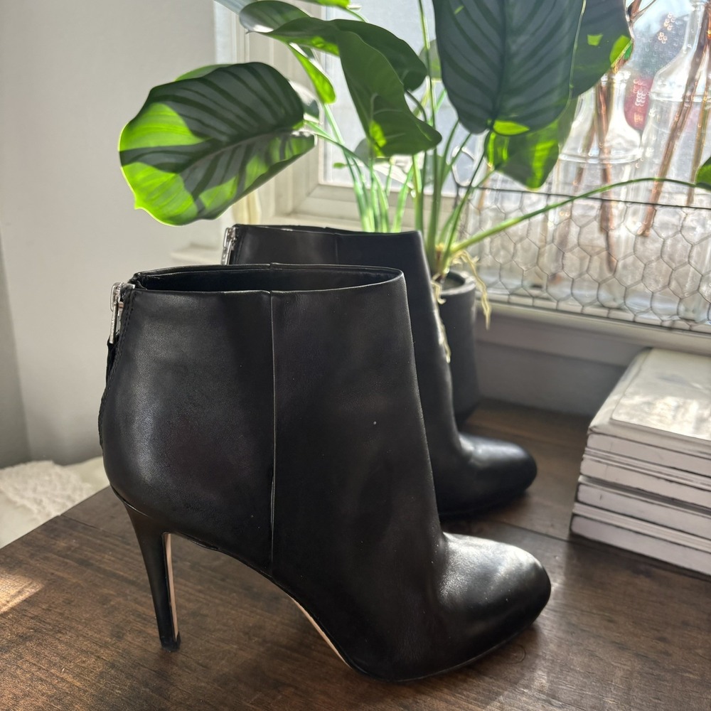 Sam Edelman Kourtney astillero Black Heeled Leather Booties | Size 8.5